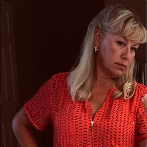 Meet your Posher, Lleonia